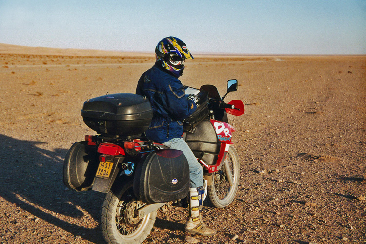 A moto dans le désert, Syrie - 1999