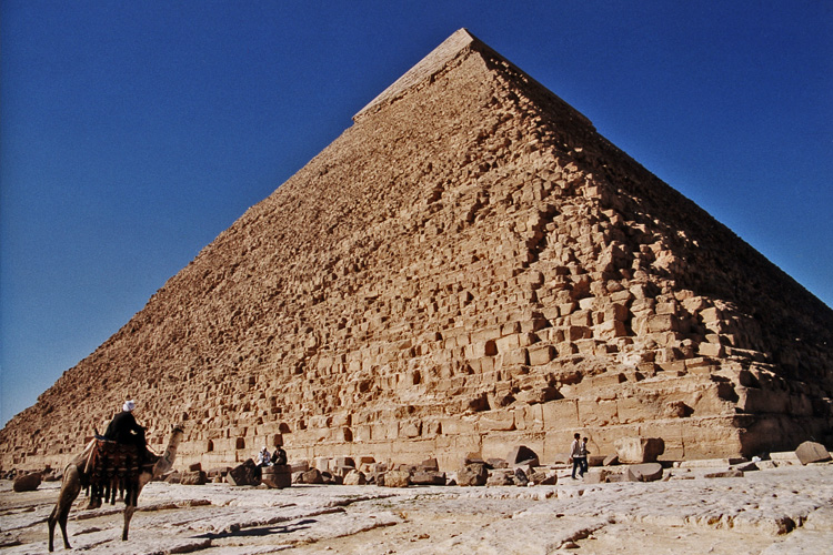 Egypte, la pyramide de Khephren à Gizeh