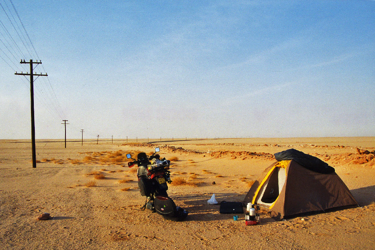 Soudan, bivouac dans le désert de nubie