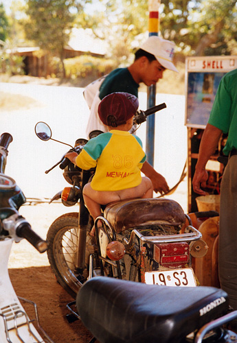 Station service sur la route