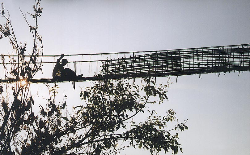 Le pont suspendu