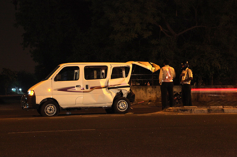 La photo que l'on souhaite ne jamais faire : notre taxi accidenté - Delhi, Inde 2012