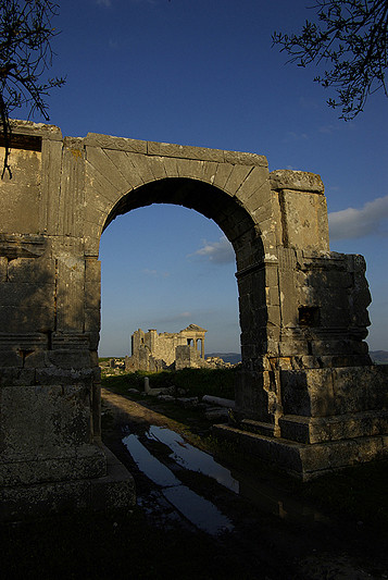L'arc de Sévère Alexandre, site antique de Dougga - Tunisie 2009