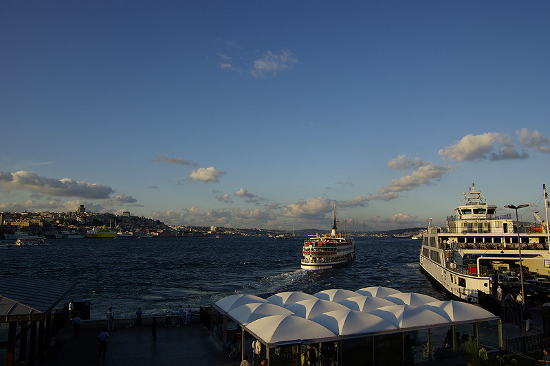 L'embarcadère des ferry-boat à Sirkeci, Istanbul - Turquie 2011