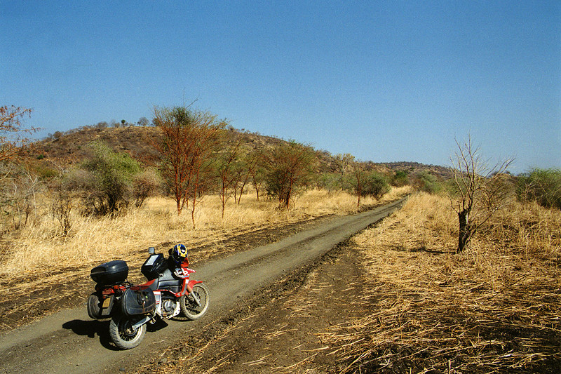 Au bout de la piste, la frontière avec l'Ethiopie, Soudan, février 2000