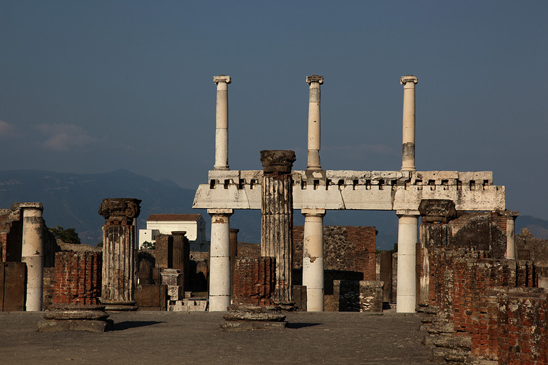 Pompeii, ruines de la basilique, Italie - août 2013