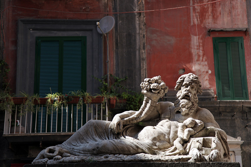 Statue couchée du dieu Nilo, Naples, Italie - 2013
