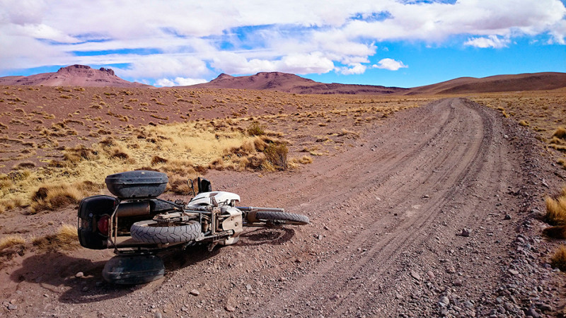 Chute sur la piste, Sud Lipez, Bolivie - 2014