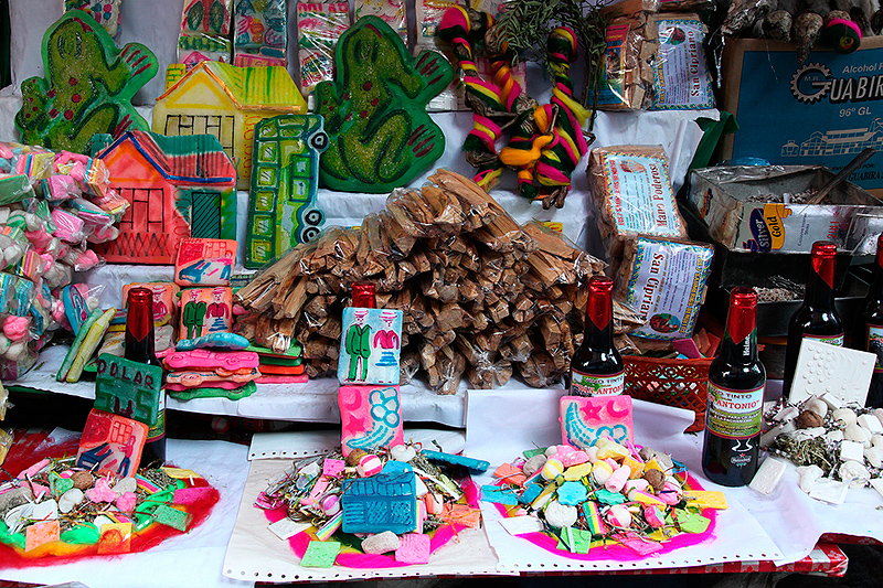 Offrandes à la Pachamama, mercado de hechiceria (marché des sorcières), La Paz, Bolivie - 2014