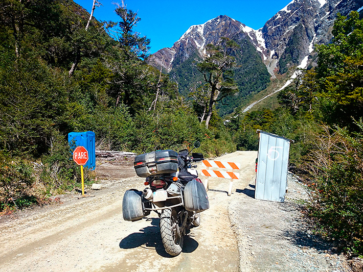 Bloqué par les travaux, Carretera Austral, Patagonie, Chili - 2014