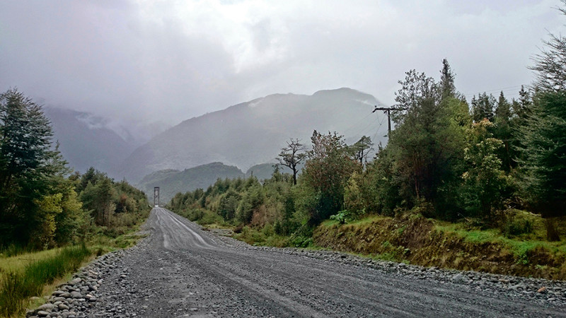 La Carretera Austral sous les nuages et la pluie, Chili - 2014