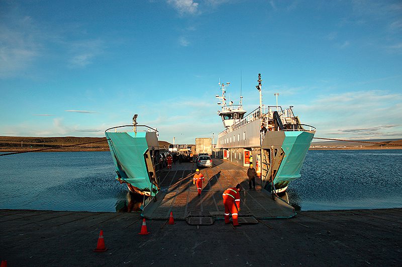 Porvenir, le ferry pour Puntas Arenas, Terre de Feu, Chili - 2014
