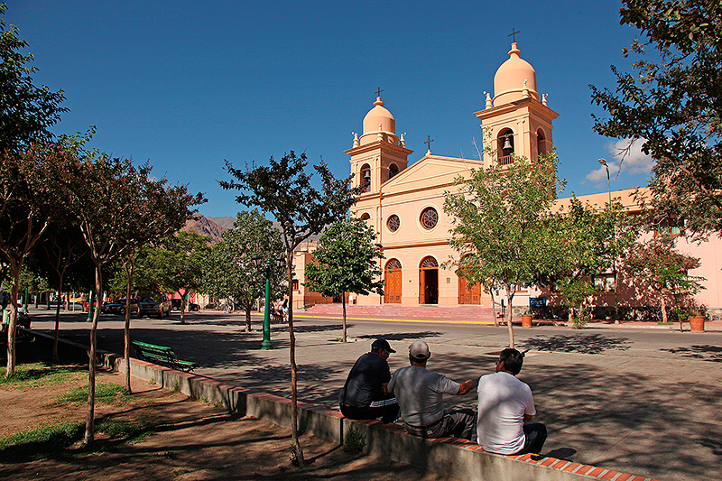 La plaza San Martin, Cafayate, Argentine - 2014