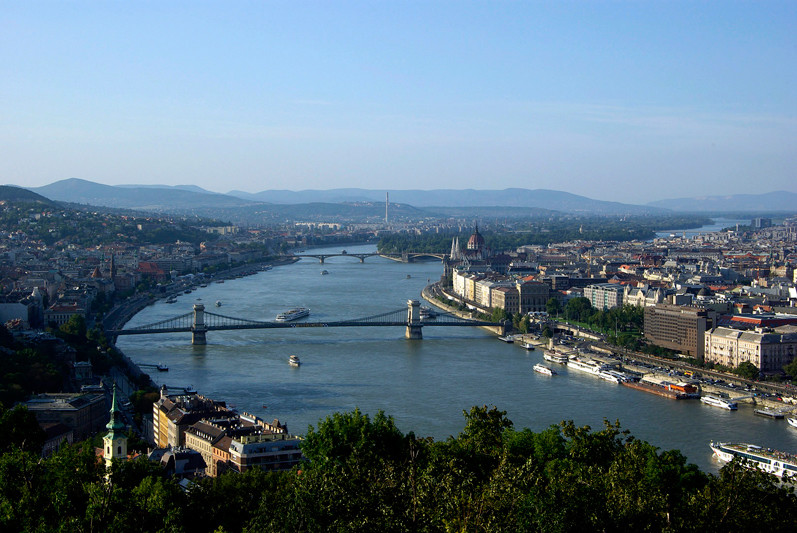 Hongrie - Budapest, vue depuis la colline Gellert - 2009
