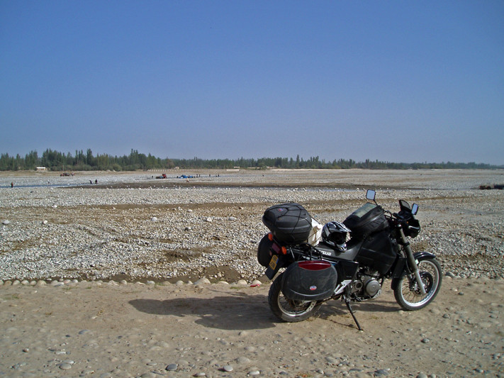 Il est temps pour moi de reprendre ma route à la recherche d'un autre joyau : Le rêve de cette route de la soie - Hotan, Xinjiang, Chine, 2005