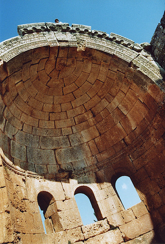 Abside de l'église de Qalb Loze, au nord-ouest d'Alep, Syrie, 1996