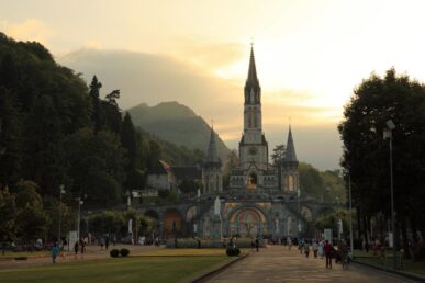 Cathédrale de Lourdes, Pyrénées - 2017