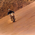 Raid de l'Amitié 1997 - Maroc, Husqvarna 360WR, dans les dunes, photo Martine Wolff