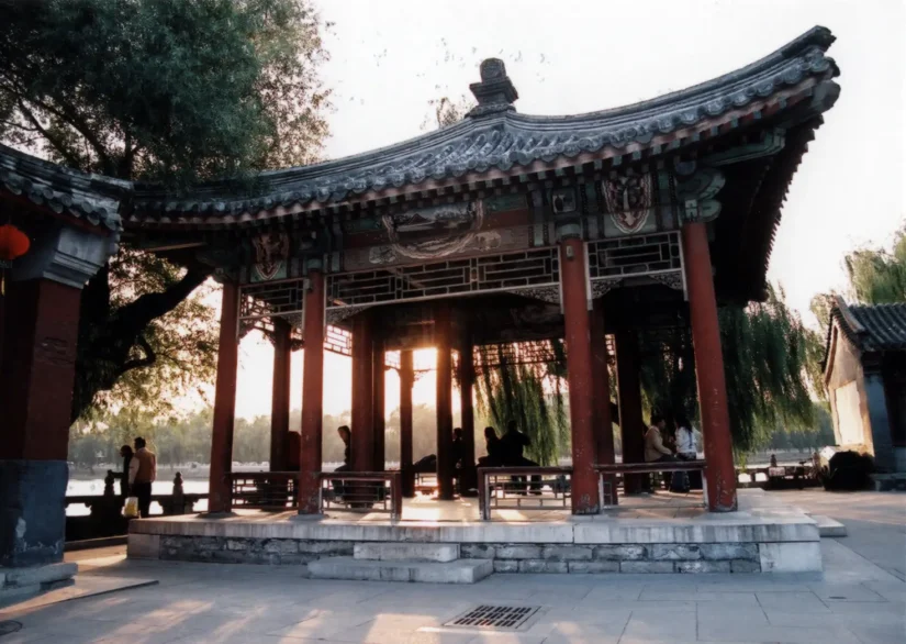 Pavillon au bord du lac de Quianhai, Pékin, Chine – 2005